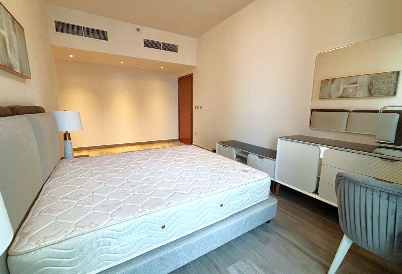 FURNISHED 2 BHK + MAID + BALCONY |MODERN AMENITIES - apartment in West Bay