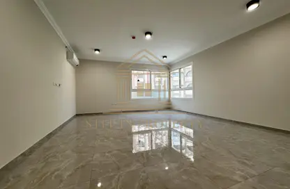 Apartment - 3 Bedrooms - 4 Bathrooms for rent in Musheireb Apartments - Musheireb - Doha