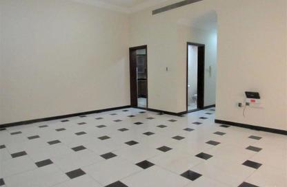 Apartment - 3 Bedrooms - 3 Bathrooms for rent in Al Nasr Street - Al Nasr - Doha