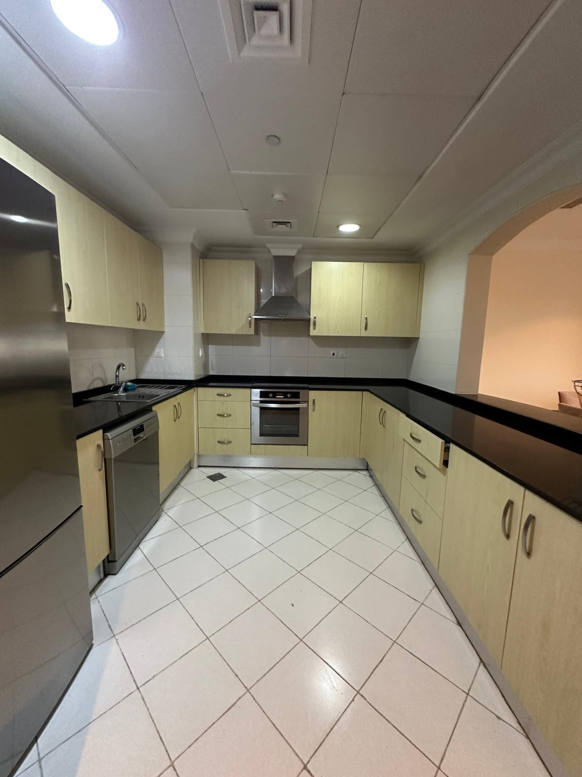 ELEGANT 1BEDROOM FULLY FURNISHED WITH BIG BALCONY thumbnail 2