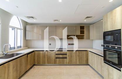 Apartment - 2 Bedrooms - 3 Bathrooms for rent in La Plage Centrale - La Plage - The Pearl Island - Doha