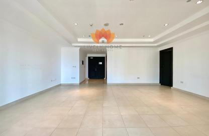 Apartment - 4 Bedrooms - 5 Bathrooms for rent in Tower 7 (Ferrari Tower) - Porto Arabia - The Pearl Island - Doha
