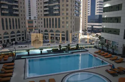 دوبلكس - 3 غرف نوم - 5 حمامات للايجار في برج بفرلي هيلز - الخليج الجنوبي - الخليج الغربي - الدوحة