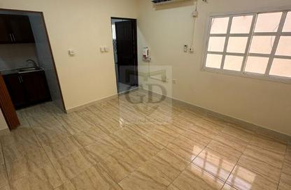 Apartment - Studio - 1 Bathroom for rent in New Salata - Salata - Doha