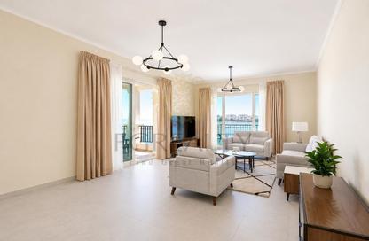 Townhouse - 1 - 2 for sale in Viva West - Viva Bahriyah - The Pearl Island - Doha