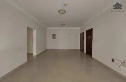 شقة - 2 غرف نوم - 2 حمامات للايجار في منتزه 7 - المنتزه - الدوحة