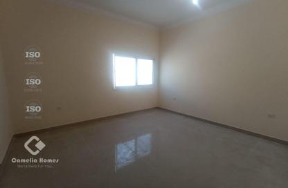 Compound - 6 Bedrooms - 4 Bathrooms for rent in Umm Al Seneem Street - Ain Khaled - Doha