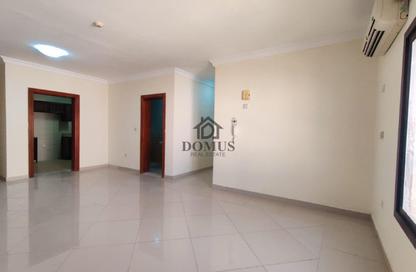 Apartment - 4 Bedrooms - 3 Bathrooms for rent in Anas Street - Fereej Bin Mahmoud North - Fereej Bin Mahmoud - Doha