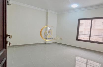 Apartment - 3 Bedrooms - 2 Bathrooms for rent in Anas Street - Fereej Bin Mahmoud North - Fereej Bin Mahmoud - Doha