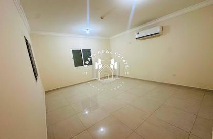 Apartment - 3 Bedrooms - 2 Bathrooms for rent in Al Wakrah - Al Wakra