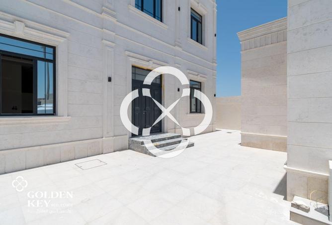 60835615 - Property Image 3