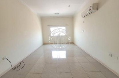 Apartment - 3 Bedrooms - 3 Bathrooms for rent in Al Mansoura - Al Mansoura - Doha