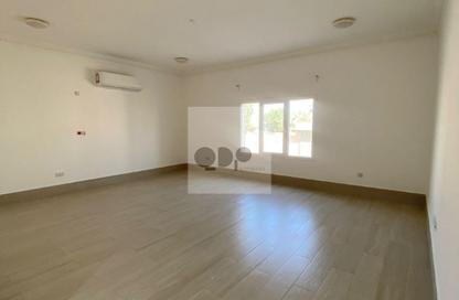 مجمع سكني - 1 حمام للايجار في طريق سلوى - العزيزية - الدوحة مجمع سكني - 1 حمام للايجار في طريق سلوى - العزيزية - الدوحة
