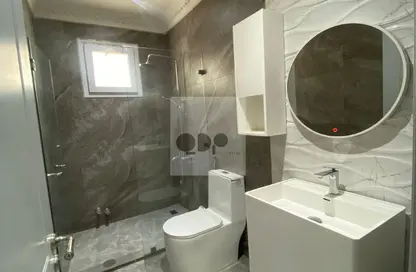 Compound - 1 Bathroom for rent in Salwa Road - Al Aziziyah - Doha