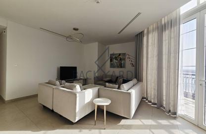 Penthouse - 3 Bedrooms - 5 Bathrooms for rent in Floresta Gardens - Floresta Gardens - The Pearl Island - Doha