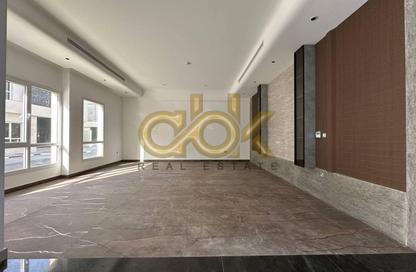 Villa - 7 Bedrooms - 7+ Bathrooms for rent in Al Kheesa - Al Kheesa - Umm Salal Mohammed