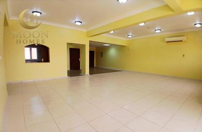 Apartment - 3 Bedrooms - 3 Bathrooms for rent in Al Mansoura - Al Mansoura - Doha