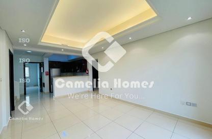 Compound - 5 Bedrooms - 7 Bathrooms for rent in Al Messila - Al Messila - Doha