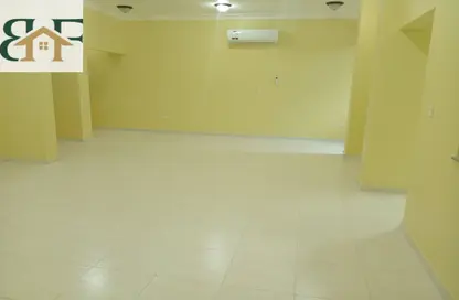 Apartment - 2 Bedrooms - 2 Bathrooms for rent in Al Mansoura - Al Mansoura - Doha