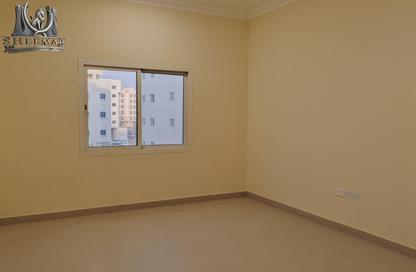 Apartment - 3 Bedrooms - 2 Bathrooms for rent in Anas Street - Fereej Bin Mahmoud North - Fereej Bin Mahmoud - Doha