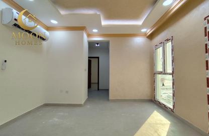 Apartment - 1 Bedroom - 2 Bathrooms for rent in Umm Ghuwailina 4 - Umm Ghuwailina - Doha Apartment - 1 Bedroom - 2 Bathrooms for rent in Umm Ghuwailina 4 - Umm Ghuwailina - Doha