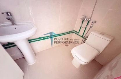 Apartment - Studio - 1 Bathroom for rent in Wadi Al Shaheeniya Street - Ain Khaled - Doha