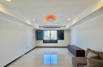 Apartment - 1 Bedroom - 2 Bathrooms for rent in East Porto Drive - Porto Arabia - The Pearl Island - Doha