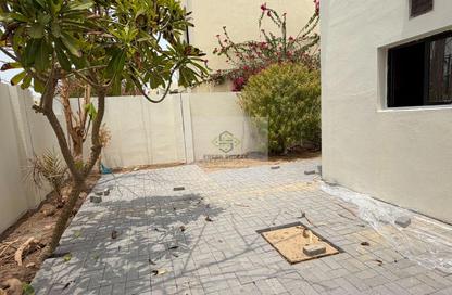 Villa - 5 Bedrooms - 4 Bathrooms for rent in Old Airport Road - Old Airport Road - Doha