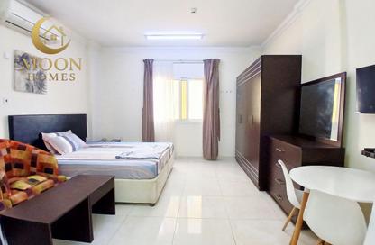 Apartment - Studio - 1 for rent in Umm Ghuwailina 4 - Umm Ghuwailina - Doha