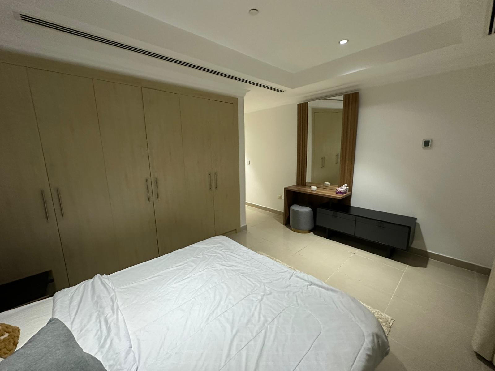 BRAND NEW 1BEDROOM WITH BRAND NEW FURNITURE thumbnail 12
