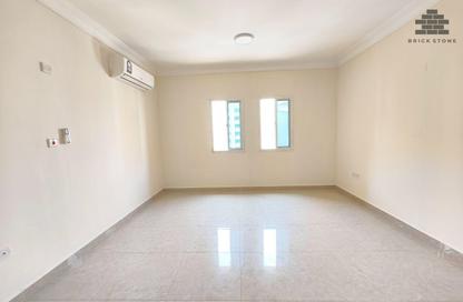 Apartment - 2 Bedrooms - 2 Bathrooms for rent in Al Mansoura - Al Mansoura - Doha