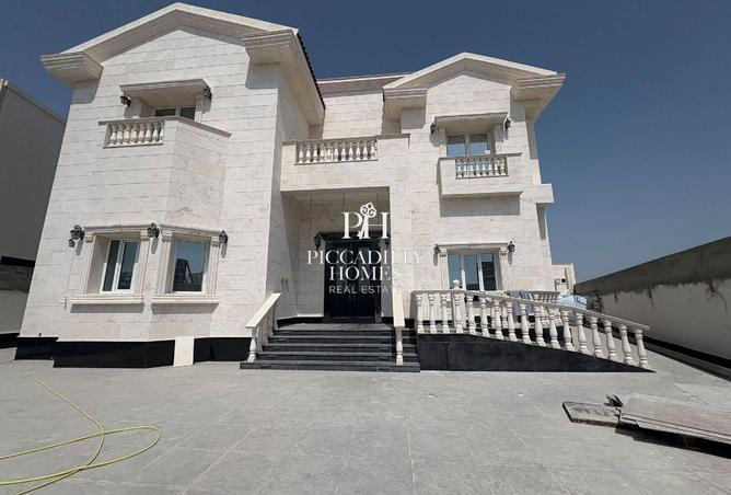 58792453 - Property Image 2