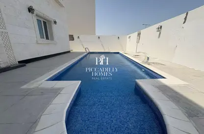 Villa - 6 Bedrooms for rent in Waterfront West Villas - Waterfront Residential - The Waterfront - Lusail
