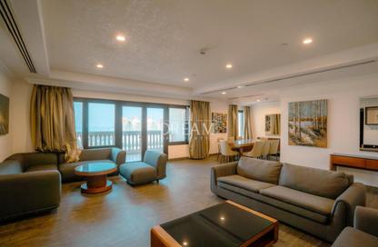 Apartment - 2 Bedrooms - 3 Bathrooms for rent in Porto Arabia - The Pearl Island - Doha