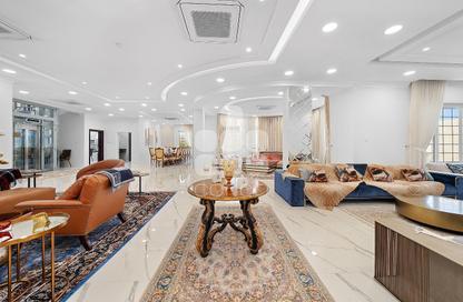 Villa - 7+ Bedrooms - 7+ Bathrooms for rent in Al Dafna - Al Dafna - Doha