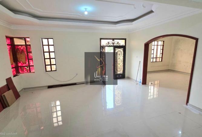 53568665 - Property Main Image