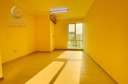Apartment - 2 Bedrooms - 2 Bathrooms for rent in Salaja Street - Doha Al Jadeed - Doha