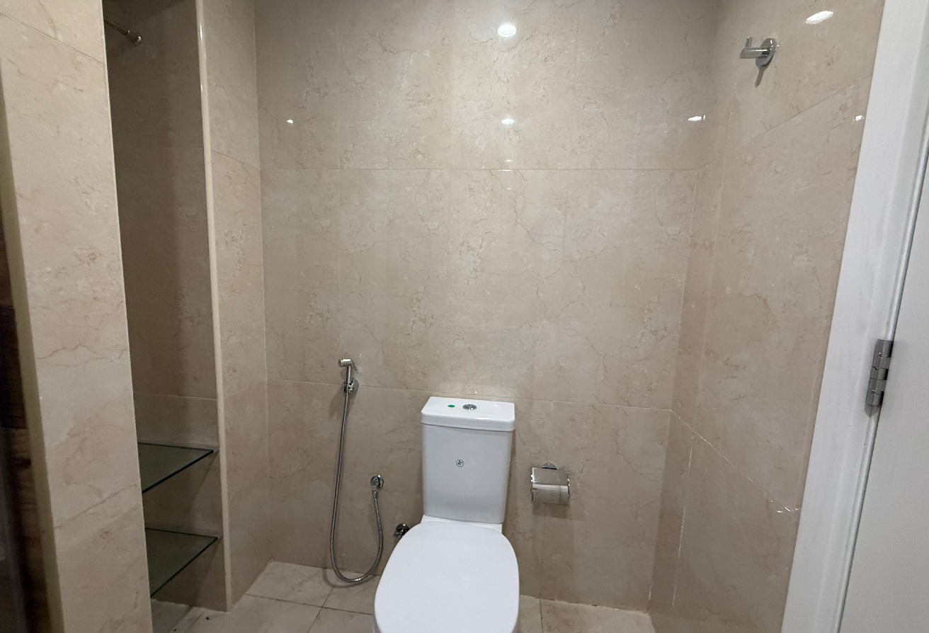 Lusail 1BHK For Sale 1.2M QAR Only thumbnail 11