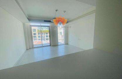 Apartment - 1 Bedroom - 2 Bathrooms for rent in Crystal Residence - Gewan Island - The Pearl Island - Doha Apartment - 1 Bedroom - 2 Bathrooms for rent in Crystal Residence - Gewan Island - The Pearl Island - Doha