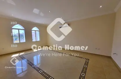 Villa - 5 Bedrooms - 6 Bathrooms for rent in Street 870 - Al Duhail South - Al Duhail - Doha