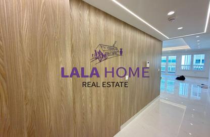 Apartment - 3 Bedrooms - 5 Bathrooms for rent in East Porto Drive - Porto Arabia - The Pearl Island - Doha Apartment - 3 Bedrooms - 5 Bathrooms for rent in East Porto Drive - Porto Arabia - The Pearl Island - Doha