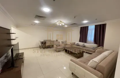 Apartment - 3 Bedrooms - 3 Bathrooms for rent in Ibn Al Haitam Street - Fereej Abdul Aziz - Doha