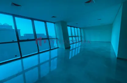 Apartment - 3 Bedrooms - 5 Bathrooms for rent in Zig Zag Tower B - Zig Zag Towers - West Bay - Doha