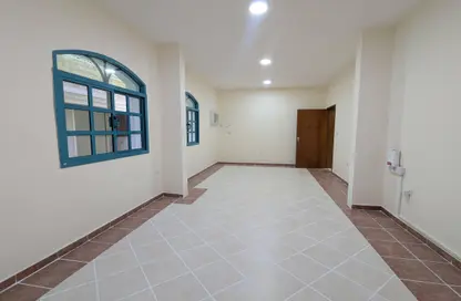Apartment - 3 Bedrooms - 3 Bathrooms for rent in Al Mansoura - Al Mansoura - Doha
