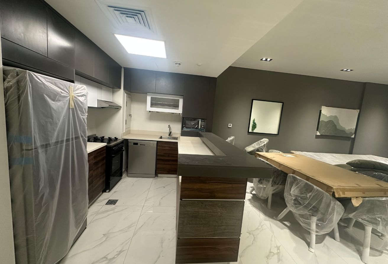 2 BR Apartment with furniture and Shared Pool thumbnail 10