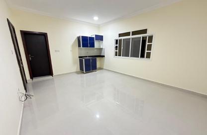 Apartment - Studio - 1 for rent in Al Hanaa Street - Al Gharrafa - Doha
