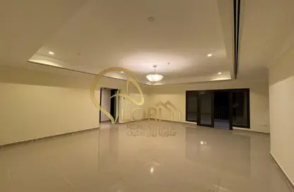 Apartment - 2 Bedrooms - 3 Bathrooms for rent in East Porto Drive - Porto Arabia - The Pearl Island - Doha