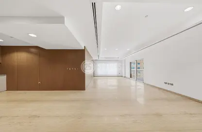 Apartment - 1 Bedroom - 2 Bathrooms for rent in East Porto Drive - Porto Arabia - The Pearl Island - Doha Apartment - 1 Bedroom - 2 Bathrooms for rent in East Porto Drive - Porto Arabia - The Pearl Island - Doha