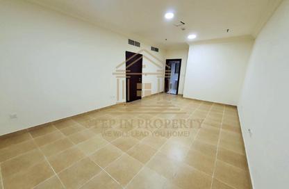 Apartment - 3 Bedrooms - 2 Bathrooms for rent in Musheireb Apartments - Musheireb - Doha