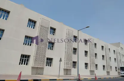 سكن الموظفين - استوديو - 8 حمامات للايجار في مدينة بروة - ميسامير - الدوحة